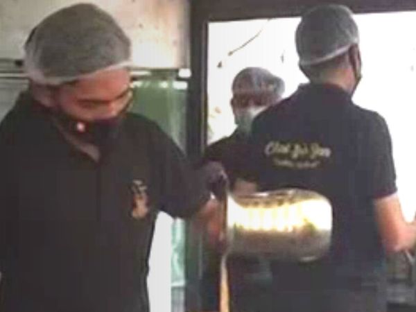 3 लाख में शुरू किया फेमस चाय सुट्टा बार, आज देश-विदेश में भी हैं फ्रेंचाइजी आउटलेट