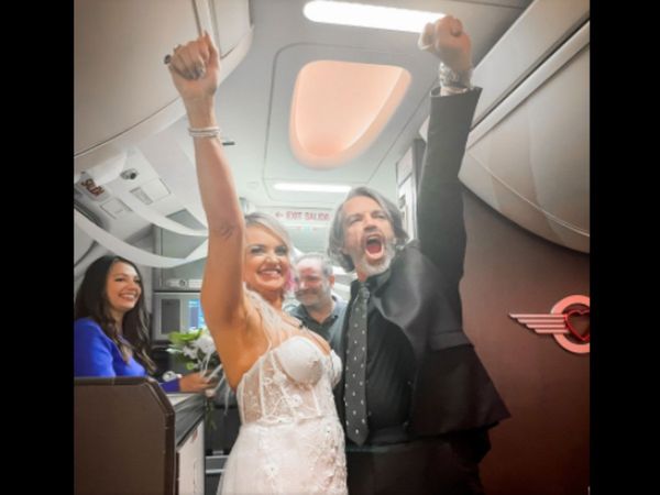 OMG Couple gets Married in Plane Know All About Truth 