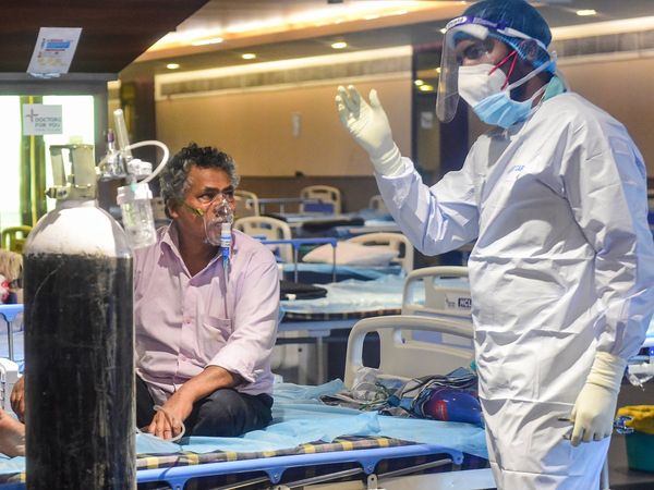 Alert! Corona virus can go up to 10 meters from sneeze of infected person