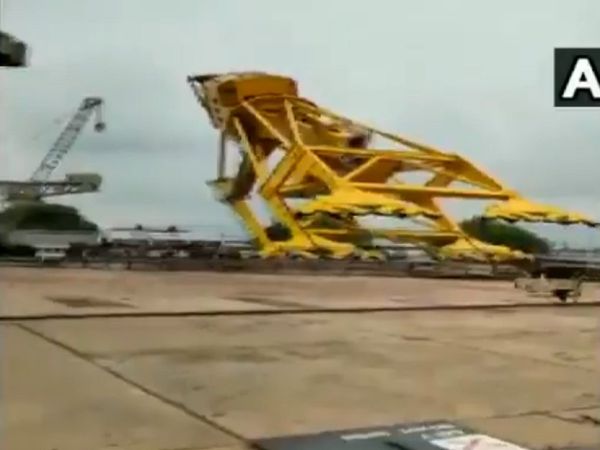 A crane collapses at Hindustan Shipyard Limited in Visakhapatnam Andhra Pradesh 11 died 