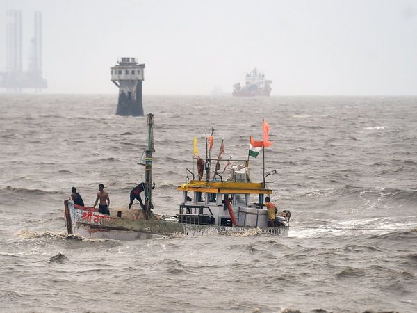 Cyclone Tauktae havoc in Arabian Sea, many people die
