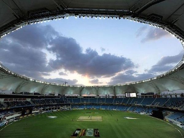 DC vs CSK Pitch Duabi Cricket Stadium