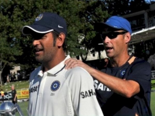 MS Dhoni with Gary Kirsten