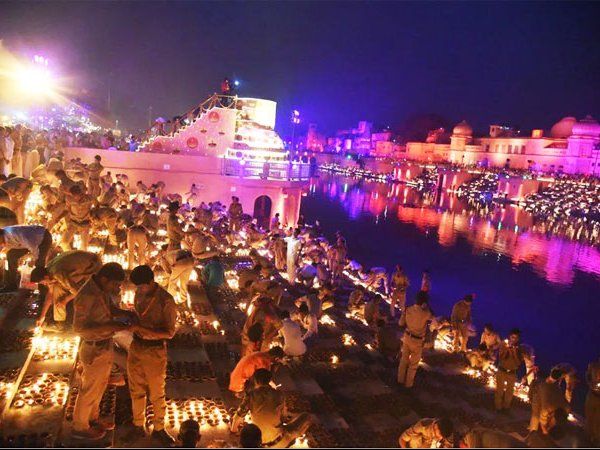 Celebration of Diwali in country after Ram Mandir Bhoomi ...
