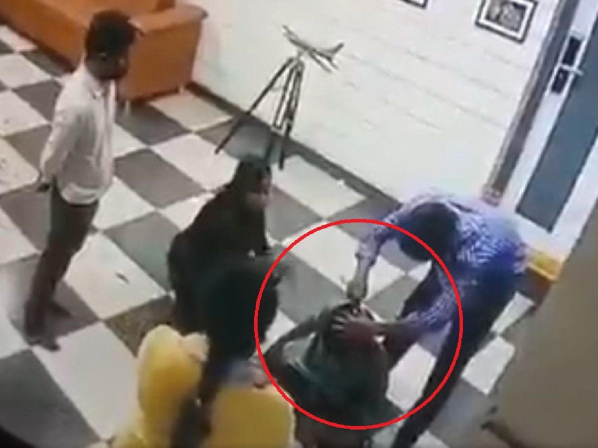 VIDEO: बिग बॉस फेम नूतन नायडू के घर पर दलित के साथ पिटाई, सिर भी मुंडवाया
