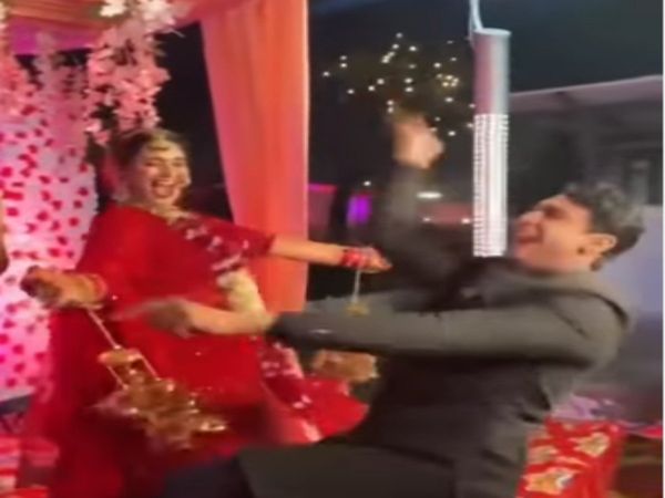 Dance Video Bride Dance With Friend Video Goes Viral On Social Media