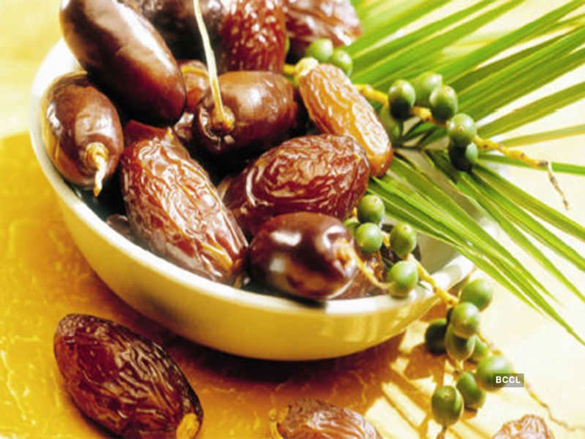 Benefits of Dry Dates: छुहारे खाने के हैं बेशुमार फायदे, बीपी से लेकर