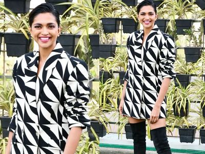 Deepika Padukone Blazer without Pant Deepika Padukone Blazer without Pant