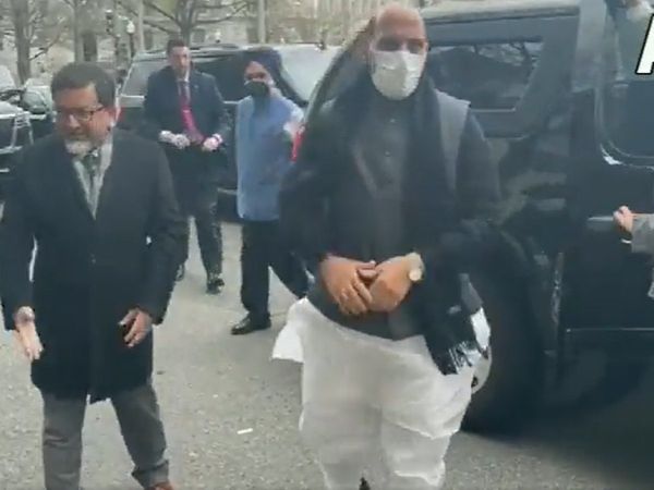 Defense Minister Rajnath Singh arrives in America, will participate in India-US 2+2 ministerial talks