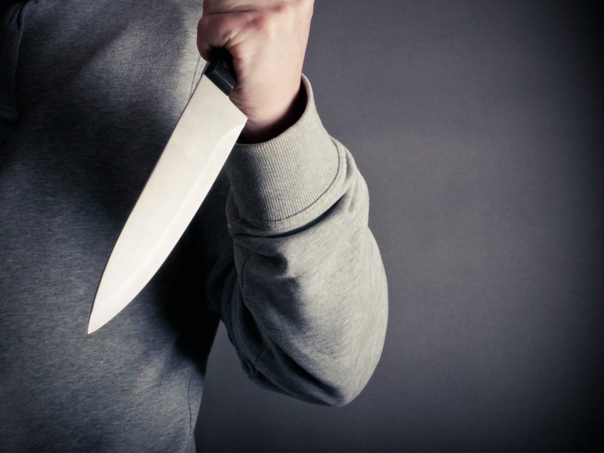 Delhi Crime News: दिल्ली में स्कूल जा रही स्टूडेंट की स्कूटी रोकी, फिर बदमाश ने किया जानलेवा हमला