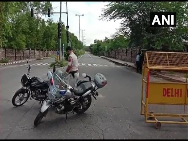 ISIS terrorist arrested by Deli police with IEDs after an encounter in Delhi Dhula Kuan