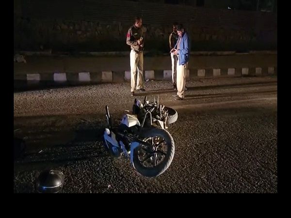 Delhi Encounter between miscreants and police in Seemapuri, Delhi, four wanted criminals arrested