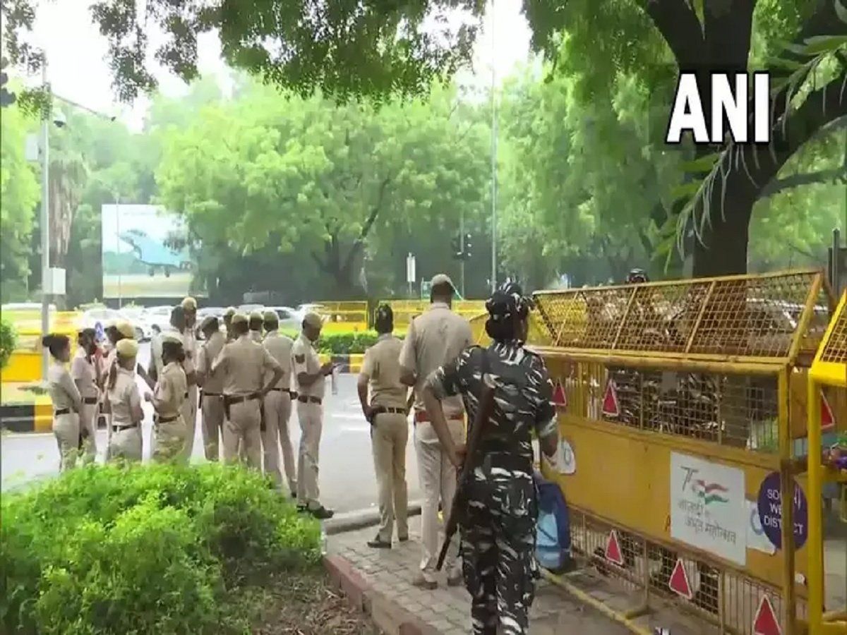 Farmer Protest: 'अन्नदाताओं' का आंदोलन पार्ट-2! जंतर-मंतर पर आज होगी किसान महापंचायत, दिल्ली की सीमाओं पर बैरिकेडिंग
