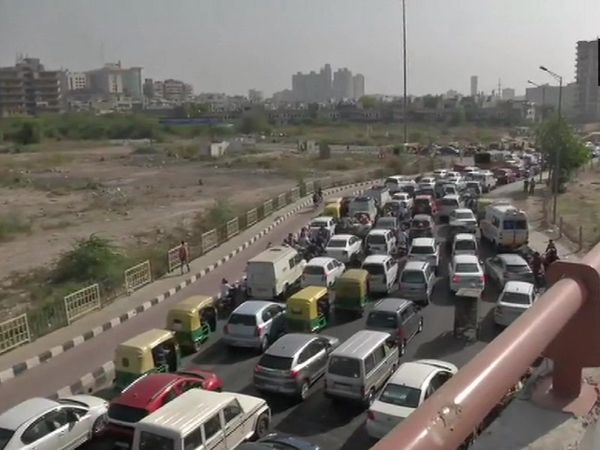 Delhi Ghaziabad Border