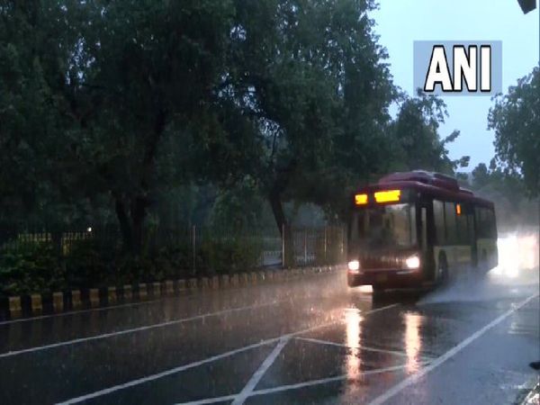 Delhi Me barish, Delhi Rain, Rains in Delhi NCR Today