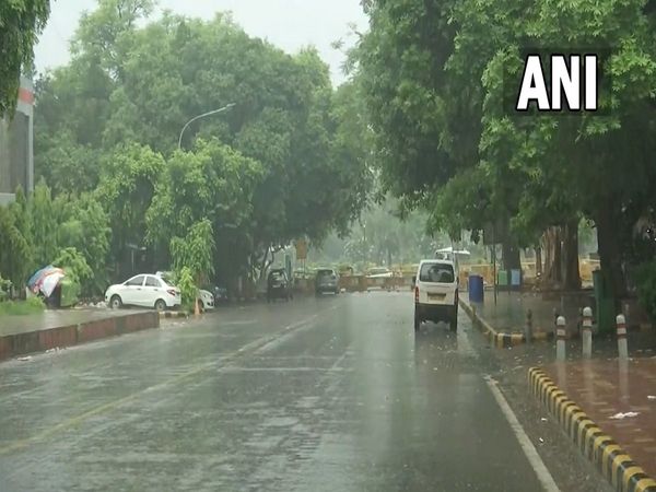 Rain lashes parts of the Delhi NCR maximum temperature drops to below 26 degrees Celsius