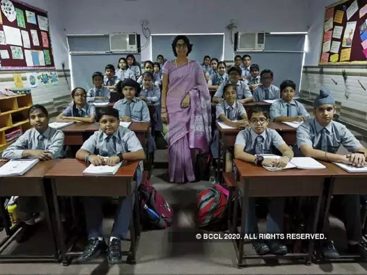Delhi School Closed: अगले आदेश तक बंद रहेंगे दिल्ली के स्कूल, DDMA की अगली बैठक में होगी फिर से समीक्षा
