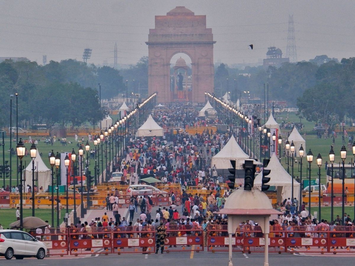 Delhi-NCR में मौसम ने ली करवट, देर रात बारिश के बाद गर्मी-उमस से मिली राहत, मुंबई में भी गिरा पानी
