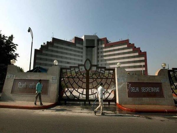 delhi government officers, electric bus, public transport, arvind kejriwal