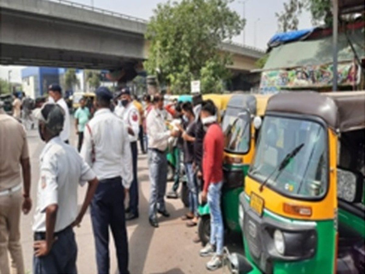 Delhi News: दिल्ली में बदल गए हैं वाहन खरीदने के नियम, सरकार ने वाहन के डायरेक्ट ट्रांसफर परमिट पर लगाई रोक