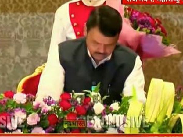 Devendra Fadnavis was not happy after getting the post of Deputy CM, Sharad Pawar said his facial expressions told everything