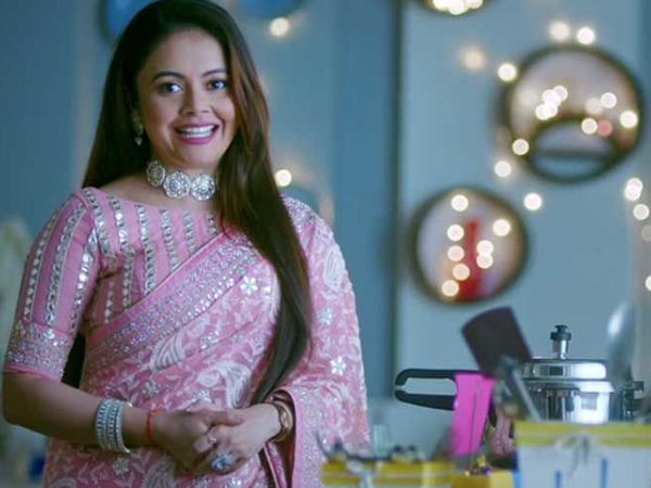 Devoleena Bhattacharjee in Saath Nibhaana Saathiya 2