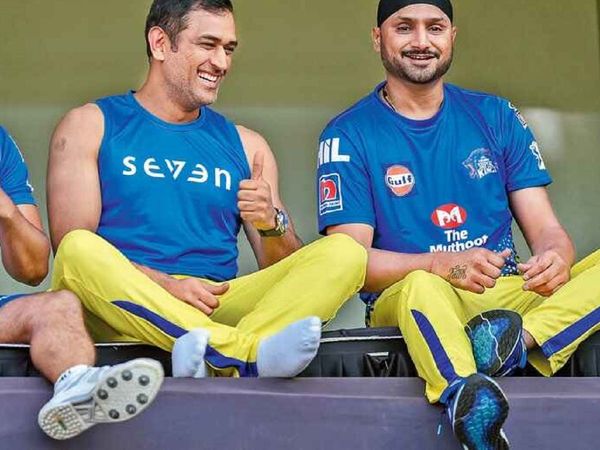 MS Dhoni with Harbhajan Singh