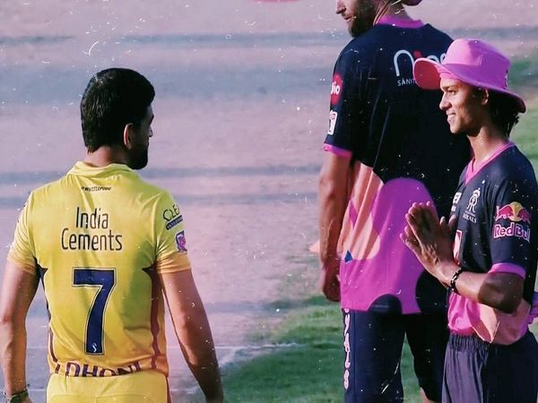 MS Dhonia and Yashashvi Jaiswal