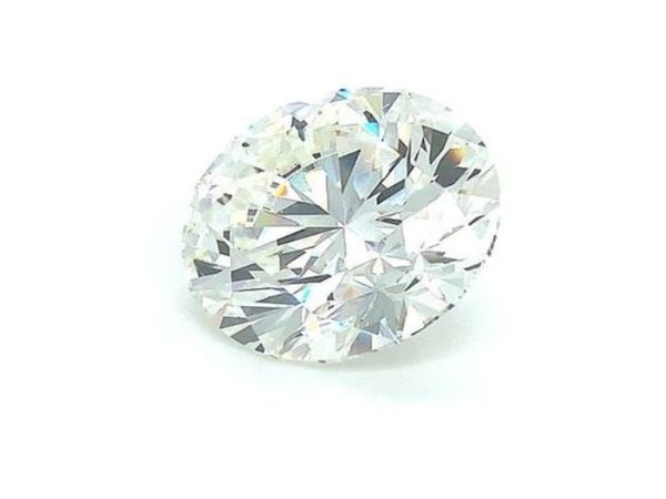 Woman Found Diamond Worth 17 crore when cleaning house