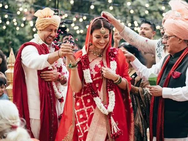 Dia Mirza Bollywood Actress writes happiest Note After Married Vaibhav Rekhi