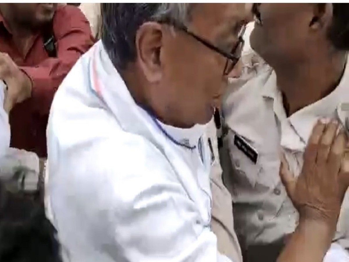 Madhya Pradesh: पुलिसकर्मियों से दिग्गी राजा की तू-तू, मैं-मैं का वीडियो वायरल, CM शिवराज ने कसा तंज