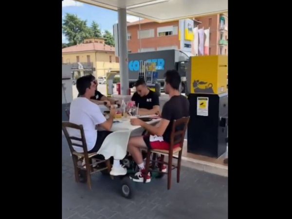 Anand Mahindra Share unique dining table video goes viral