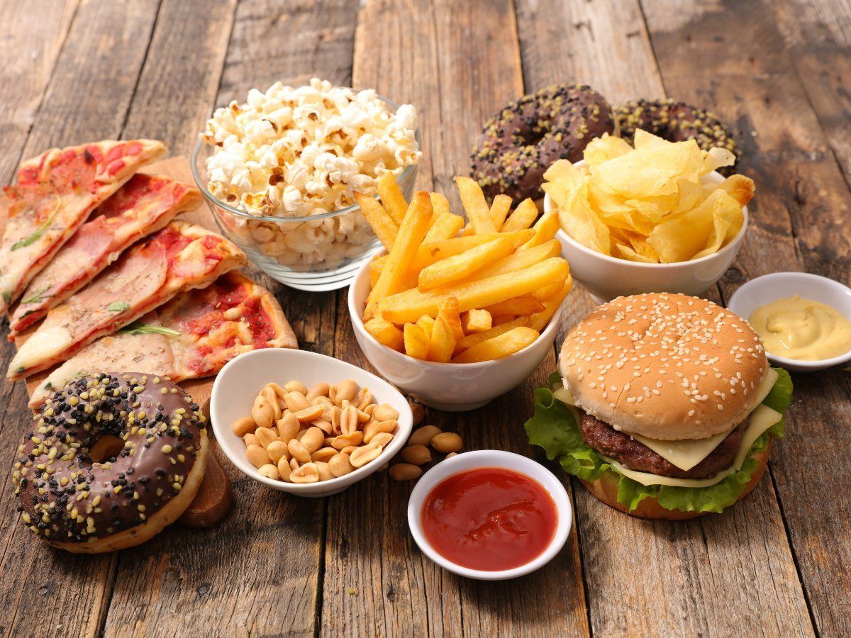 junk-food-is-dangerous-for-health-these-are-diseases-disadvantages-of