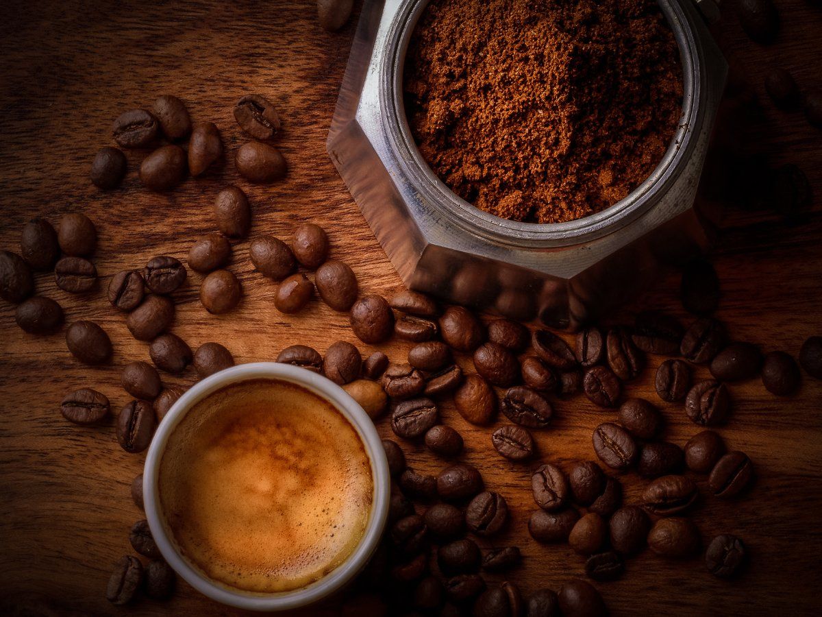 Drinking Too Much Coffee: ज्यादा कॉफी पीने से बढ़ सकता है आपका वजन, जानिए इसकी वजह