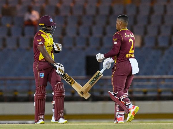 Dwayne Bravo Shimron Hetmyer