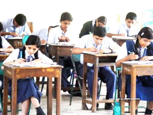 RBSE 10th Exam 2020:राजस्थान बोर्ड सोशल डिस्टेंसिंग और जरुरी गाइडलाइंस के साथ कर रहा है बाकी पेपर्स का संचालन