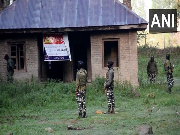 Lashkar terrorists who killed Kashmiri TV actor Amreen Bhat Killed in encounter in Soura area of Srinagar 