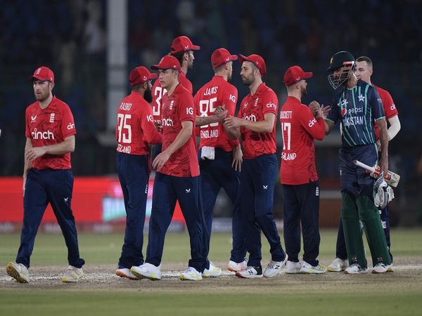 England-vs-Pakistan-3rd-T20I