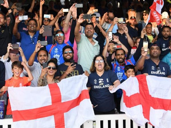 England cricket fans