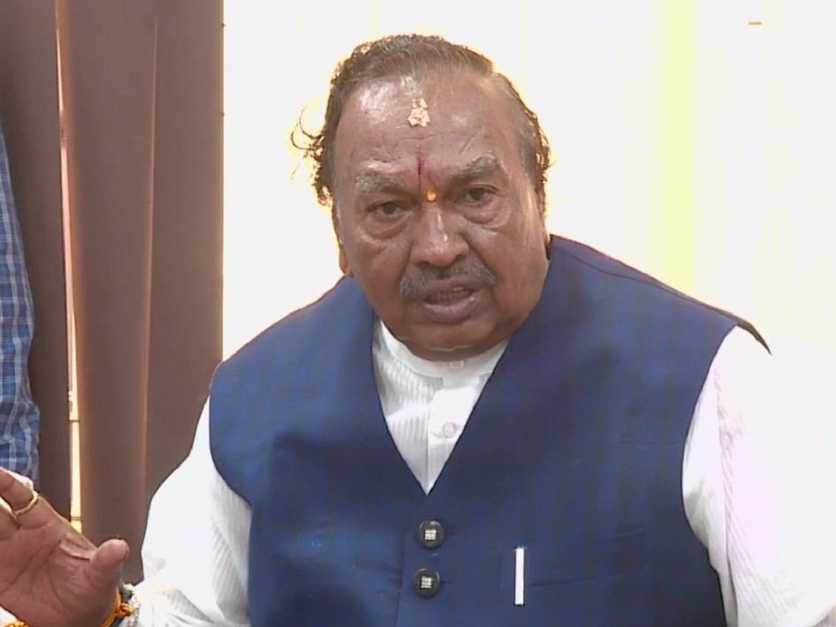 कर्नाटक के मंत्री ने कहा- लाल किले पर भगवा लहराएगा, कांग्रेस ने कहा- देशद्रोह का मामला दर्ज हो