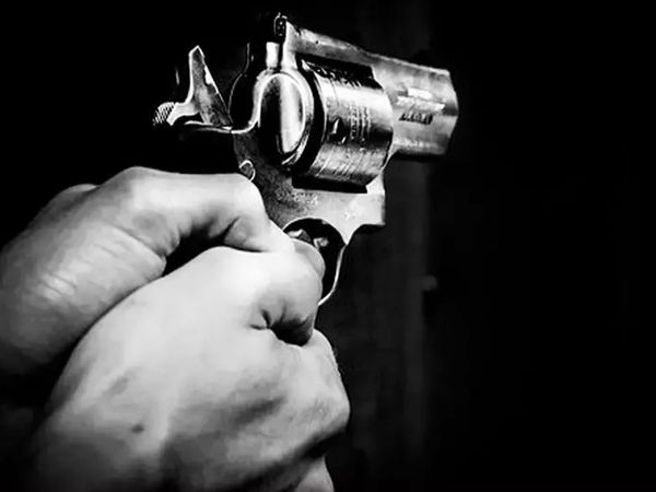 बुलंदशहर में हाजी यूनुस के काफिले पर जबर्दस्त फायरिंग, एक की मौत, 4 घायल