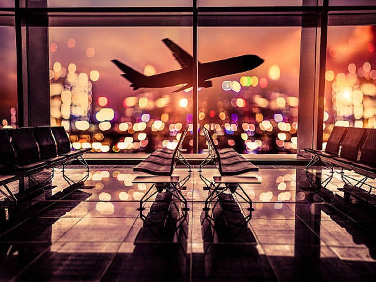 क्या सुरक्षित है हवाई यात्रा? नशे में धुत्त पाए गए पायलट और केबिन क्रू के मेंबर्स