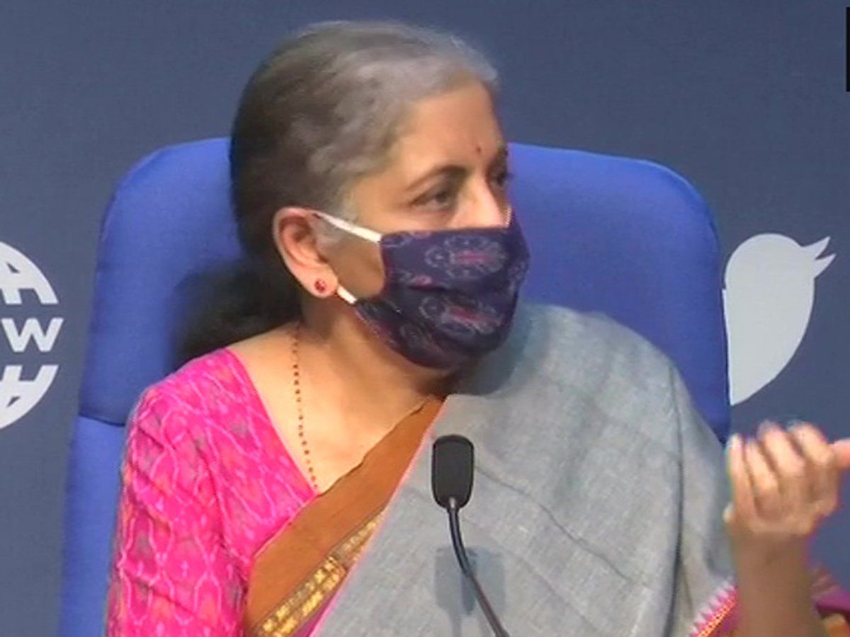 LTC Cash Voucher : केंद्रीय कर्मचारियों को एलटीसी कैश वाउचर देगी सरकार, जानिए इसके बारे में सबकुछ
