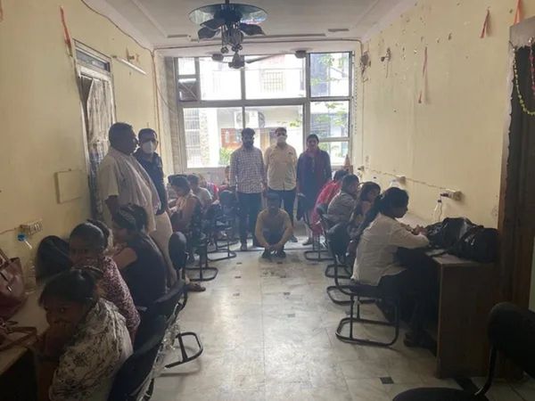 Delhi Police busts fake call centre in Rohini, 11 women and one man arrested