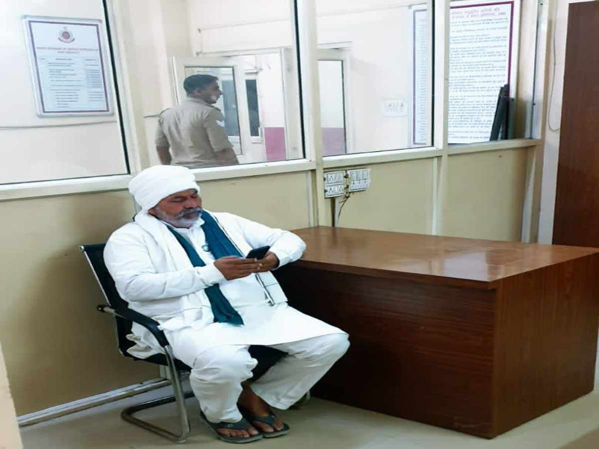 Rakesh Tikait detained by Delhi Police was going to Jantar Mantar to