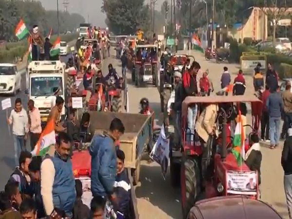 Meerut Farmers & members of Hind Mazdoor Kisan Samiti begin tractor march towards Indirapuram in support of farm laws