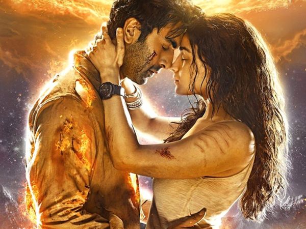 Fans Screening For Ranbir Kapoor And Alia Bhatt Starrer Film Brahmastra, Brahmastra Fans Screening