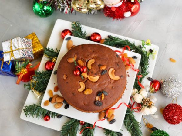 Christmas 2021 special fruit plum cake recipe in hindi, how to make fruit plum cake at home in hindi,