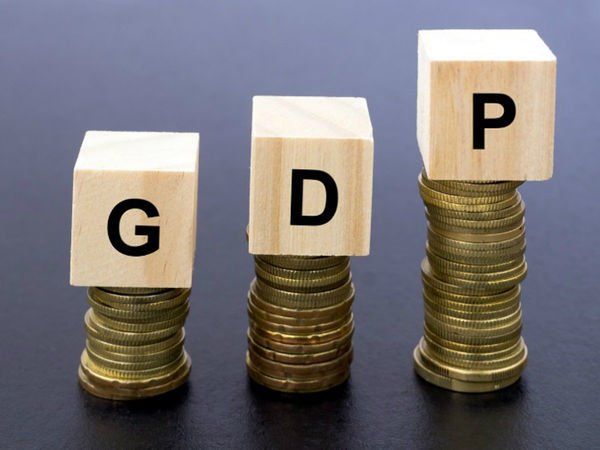 Moody's cuts India GDP forecast