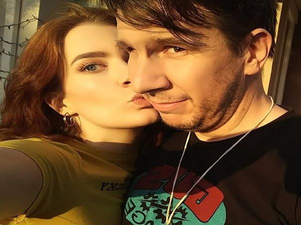 A teenager girl flew 500 miles to lose her virginity to a man and his girlfriend